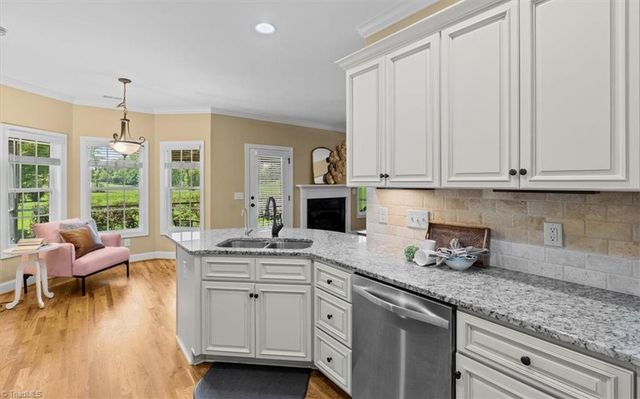4898 Forest Oaks Drive, Greensboro, NC 27406