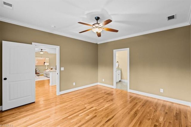 4898 Forest Oaks Drive, Greensboro, NC 27406