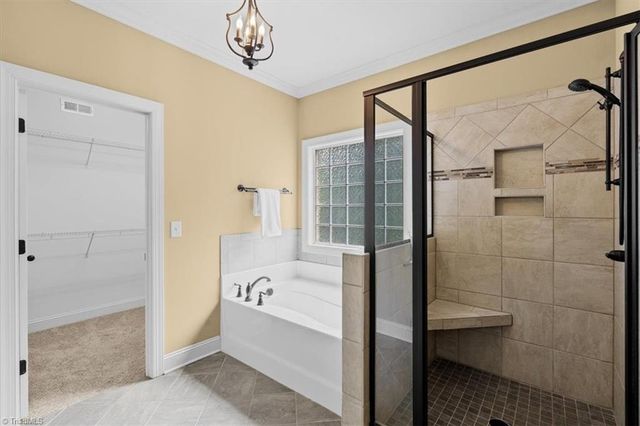 4898 Forest Oaks Drive, Greensboro, NC 27406