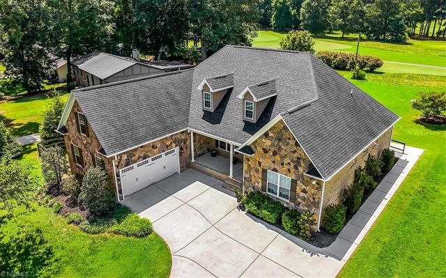 4898 Forest Oaks Drive, Greensboro, NC 27406