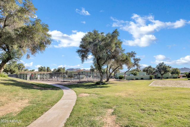 10217 N 7TH Place B, Phoenix, AZ 85020