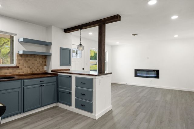 602 E 4th Street, Weatherford, TX 76086