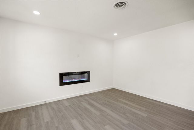 602 E 4th Street, Weatherford, TX 76086