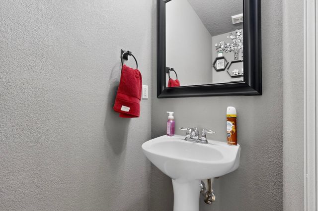 3544 Shiloh Road NE, Rio Rancho, NM 87144