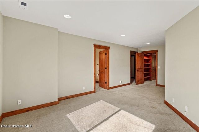 9091 N Piper Ct, Hayden, ID 83835