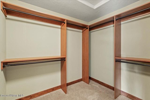 9091 N Piper Ct, Hayden, ID 83835
