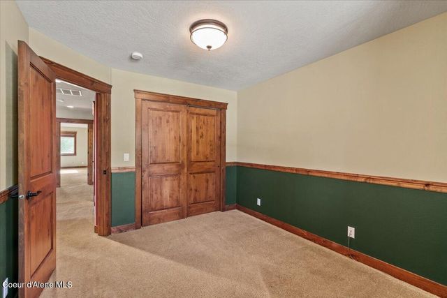 9091 N Piper Ct, Hayden, ID 83835