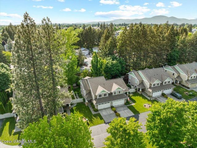 9091 N Piper Ct, Hayden, ID 83835