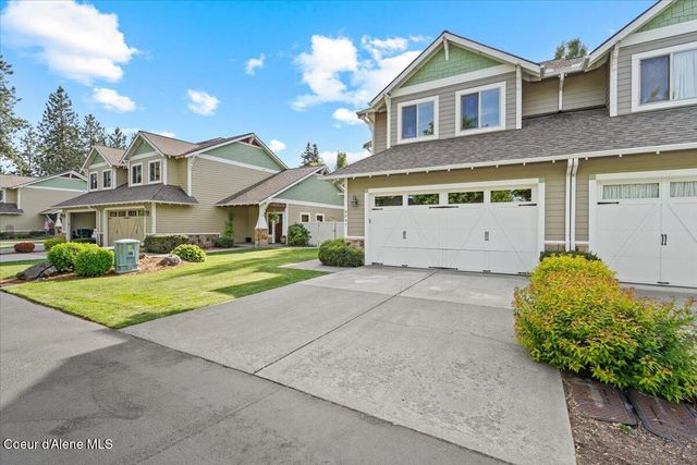 9091 N Piper Ct, Hayden, ID 83835