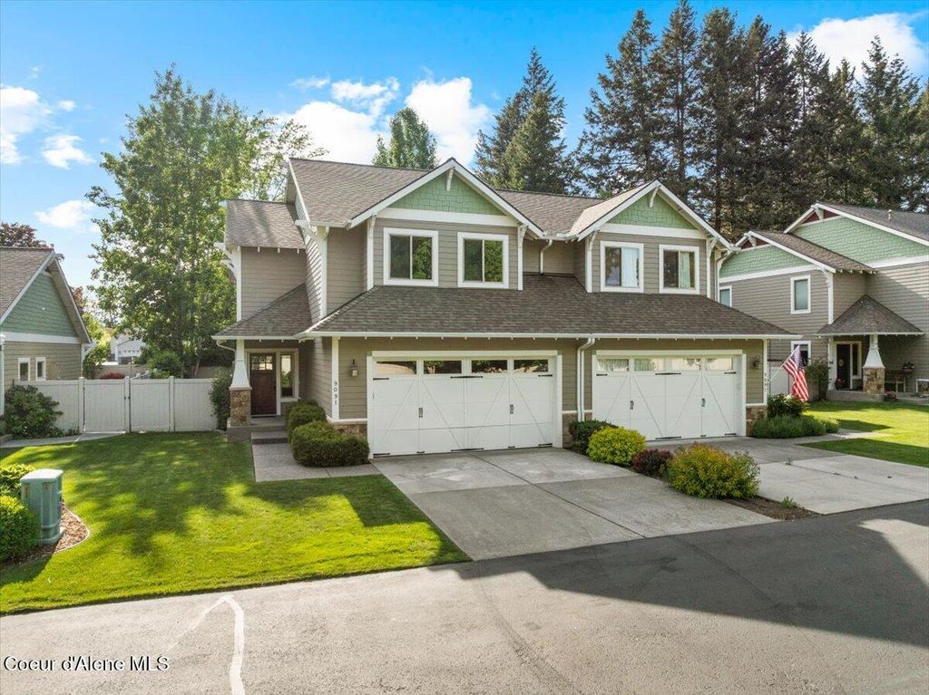 9091 N Piper Ct, Hayden, ID 83835