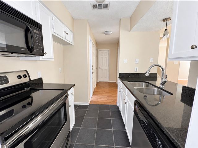 4067 Beltway Drive 140, Addison, TX 75001
