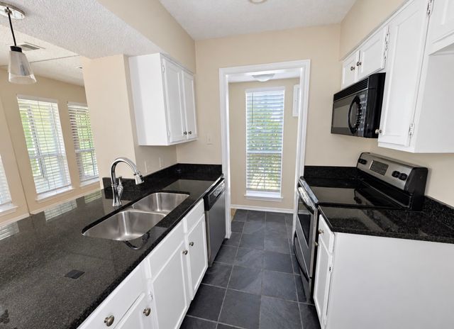 4067 Beltway Drive 140, Addison, TX 75001