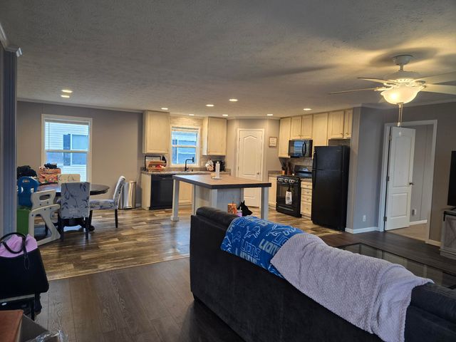 217 Braeburn Drive, Muskegon, MI 49442