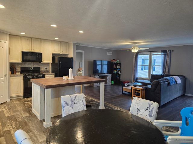 217 Braeburn Drive, Muskegon, MI 49442