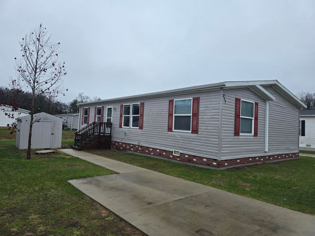 217 Braeburn Drive, Muskegon, MI 49442