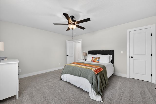 182 N Hawkstone Drive, Fayetteville, AR 72704
