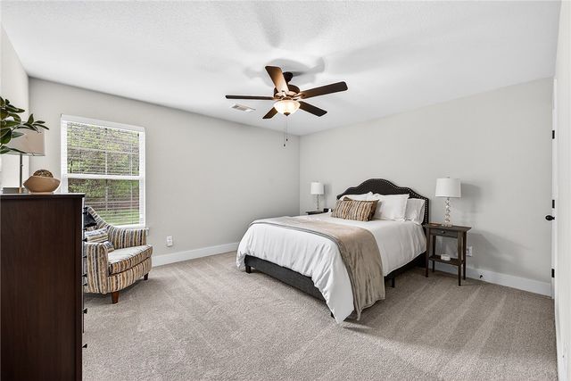 182 N Hawkstone Drive, Fayetteville, AR 72704