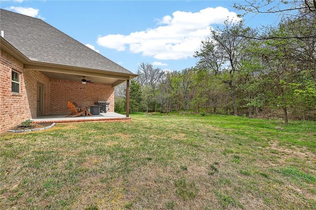 182 N Hawkstone Drive, Fayetteville, AR 72704