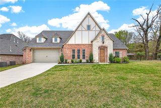 182 N Hawkstone Drive, Fayetteville, AR 72704