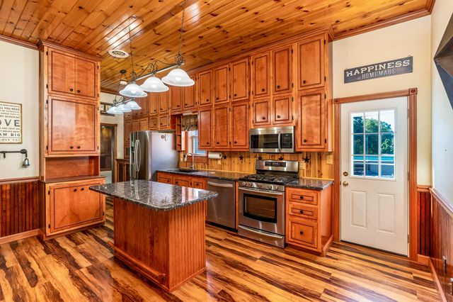 3044 Jasmine Road NW, Carrollton, OH 44615