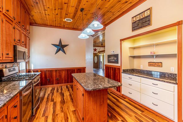 3044 Jasmine Road NW, Carrollton, OH 44615