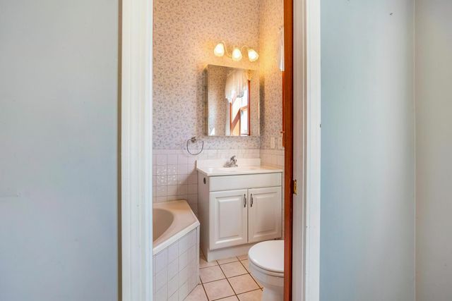 3044 Jasmine Road NW, Carrollton, OH 44615