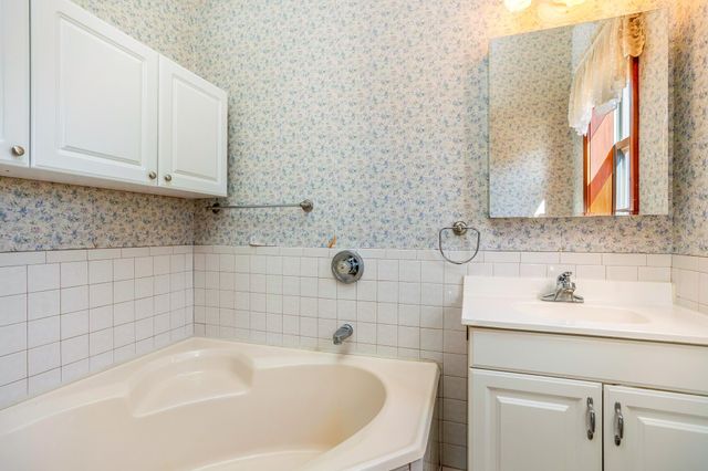 3044 Jasmine Road NW, Carrollton, OH 44615