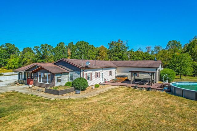 3044 Jasmine Road NW, Carrollton, OH 44615