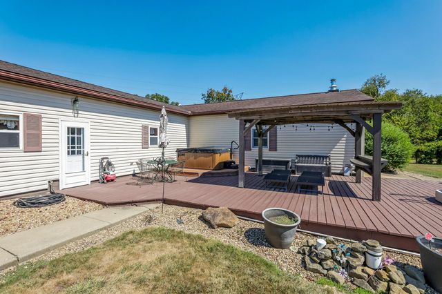 3044 Jasmine Road NW, Carrollton, OH 44615