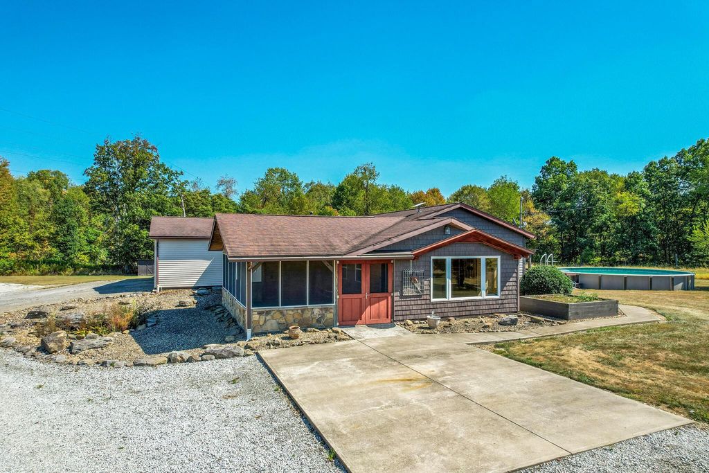 3044 Jasmine Road NW, Carrollton, OH 44615