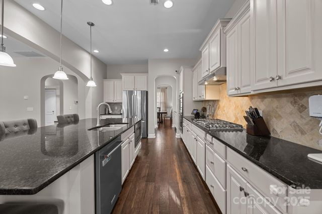 10843 Preservation Park Drive, Charlotte, NC 28214