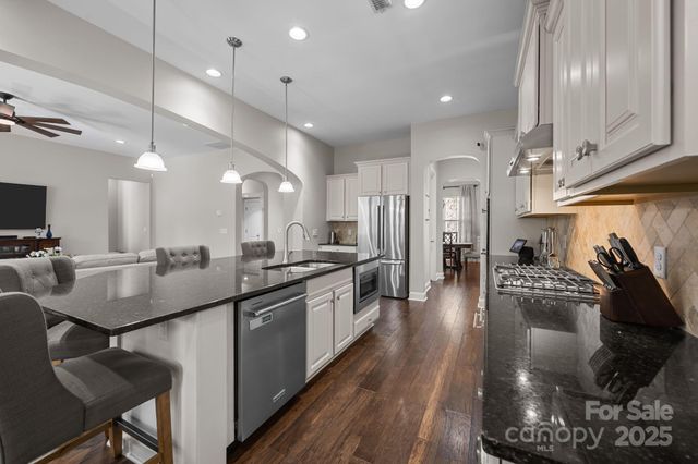 10843 Preservation Park Drive, Charlotte, NC 28214