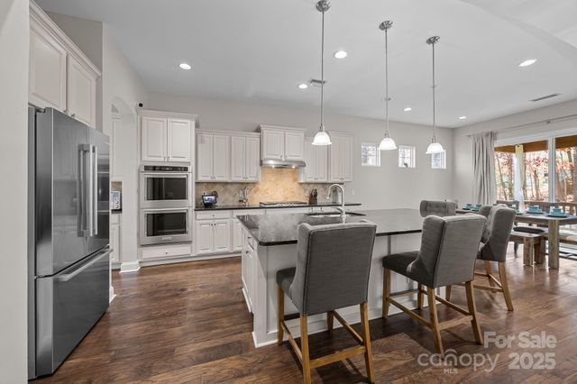 10843 Preservation Park Drive, Charlotte, NC 28214