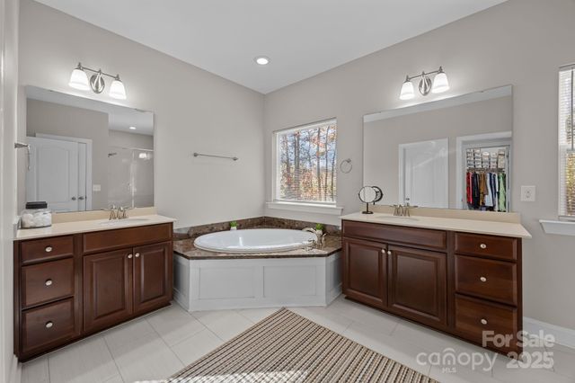 10843 Preservation Park Drive, Charlotte, NC 28214