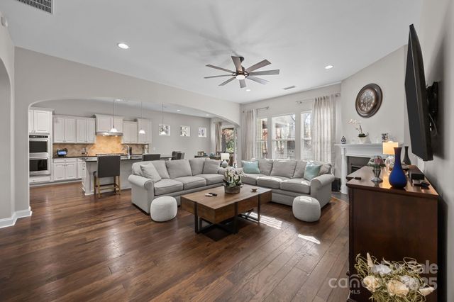 10843 Preservation Park Drive, Charlotte, NC 28214