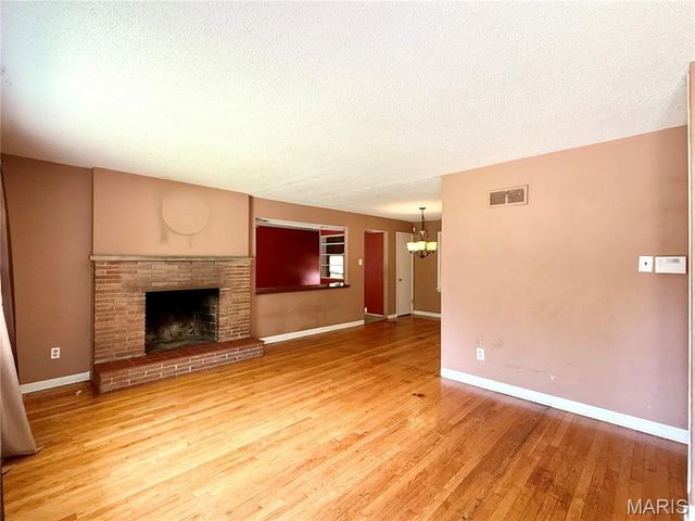 931 Thatcher Avenue, St Louis, MO 63135