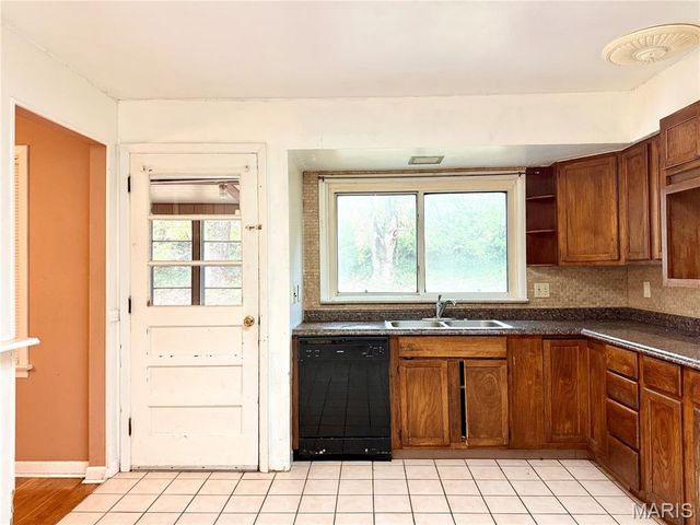 931 Thatcher Avenue, St Louis, MO 63135