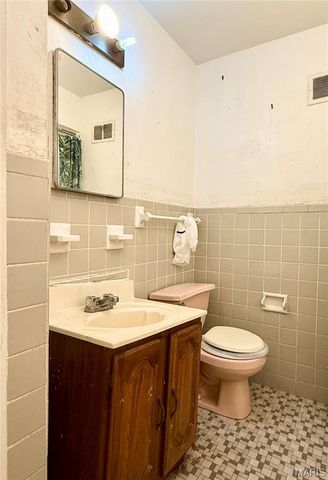 931 Thatcher Avenue, St Louis, MO 63135