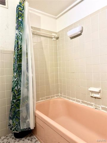 931 Thatcher Avenue, St Louis, MO 63135