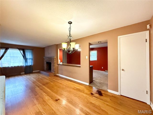 931 Thatcher Avenue, St Louis, MO 63135