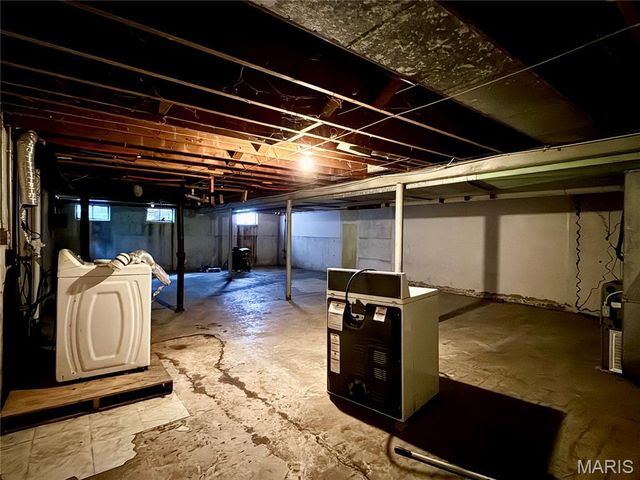 931 Thatcher Avenue, St Louis, MO 63135