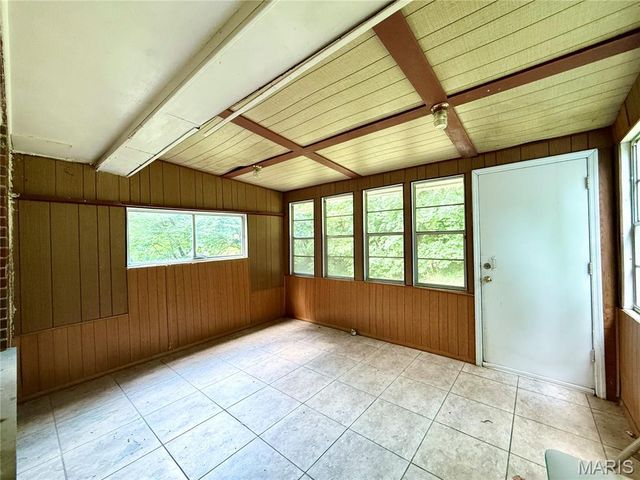 931 Thatcher Avenue, St Louis, MO 63135