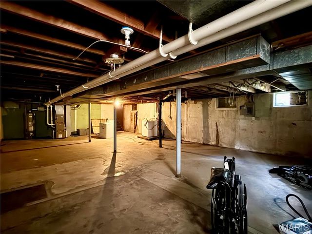 931 Thatcher Avenue, St Louis, MO 63135