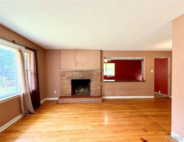 931 Thatcher Avenue, St Louis, MO 63135