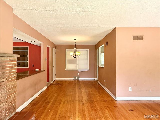 931 Thatcher Avenue, St Louis, MO 63135