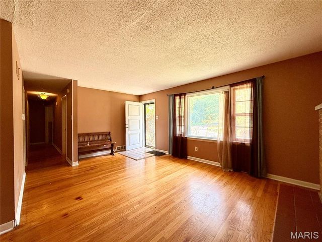 931 Thatcher Avenue, St Louis, MO 63135