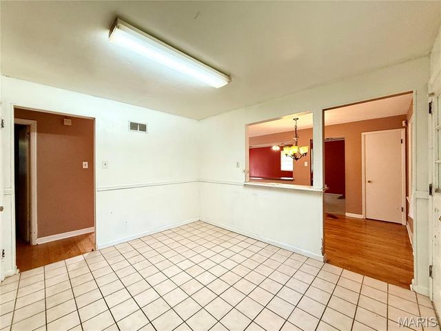 931 Thatcher Avenue, St Louis, MO 63135