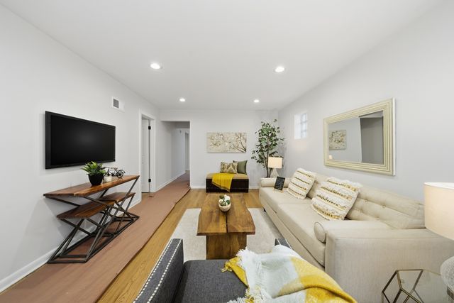 319 50th Avenue, Bellwood, IL 60104