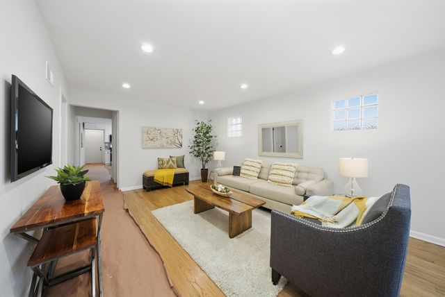 319 50th Avenue, Bellwood, IL 60104