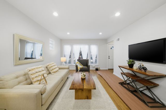 319 50th Avenue, Bellwood, IL 60104